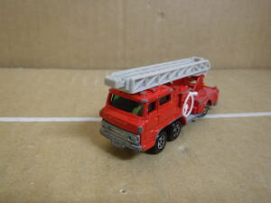 【中古品】トミカ 日野/HINO ファイヤーエンジン/FIRE ENGINE 消防車 はしご車 NO.29　赤　1/125　中国製