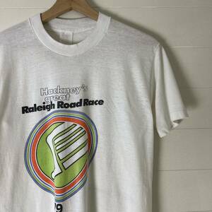 70s USA古着 白 プリントTシャツ 半袖Tシャツ Collegiate Pacific アメリカ古着 vintage ヴィンテージ ロードレース ロゴ イベント 70年代