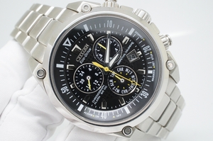 H135●作動良好 CITIZEN シチズン Eco-Drive エコドライブ ソーラー E820-S062799 クロノグラフ メンズ腕時計 シルバー お洒落 クォーツ