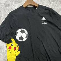 E @ 美品 20年製 '希少モデル'『adidas アディダス × Pokemon ポケモン』ピカチュウ × サッカー 半袖 Tシャツ / カットソー sizeO GD5856_画像3