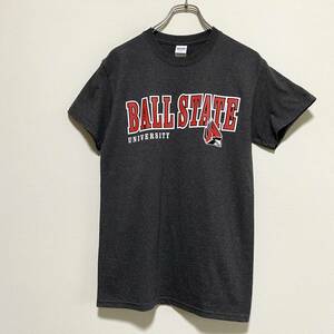 アメリカ古着　NCAA ボール州立大学 カレッジプリント　半袖　Ｔシャツ　アメフト　Sサイズ　【P185】