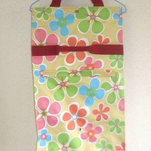 新品★折りたためる キャスター付きバッグ ★ショッピングバッグ・携帯バッグ・海外旅行用・たっぷり入ります