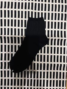 日本製　シルク100%靴下　黒　メッシュ