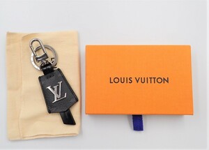 98678 LOUIS VUITTON　 LVロゴプレートキーホルダー モノグラム グレー