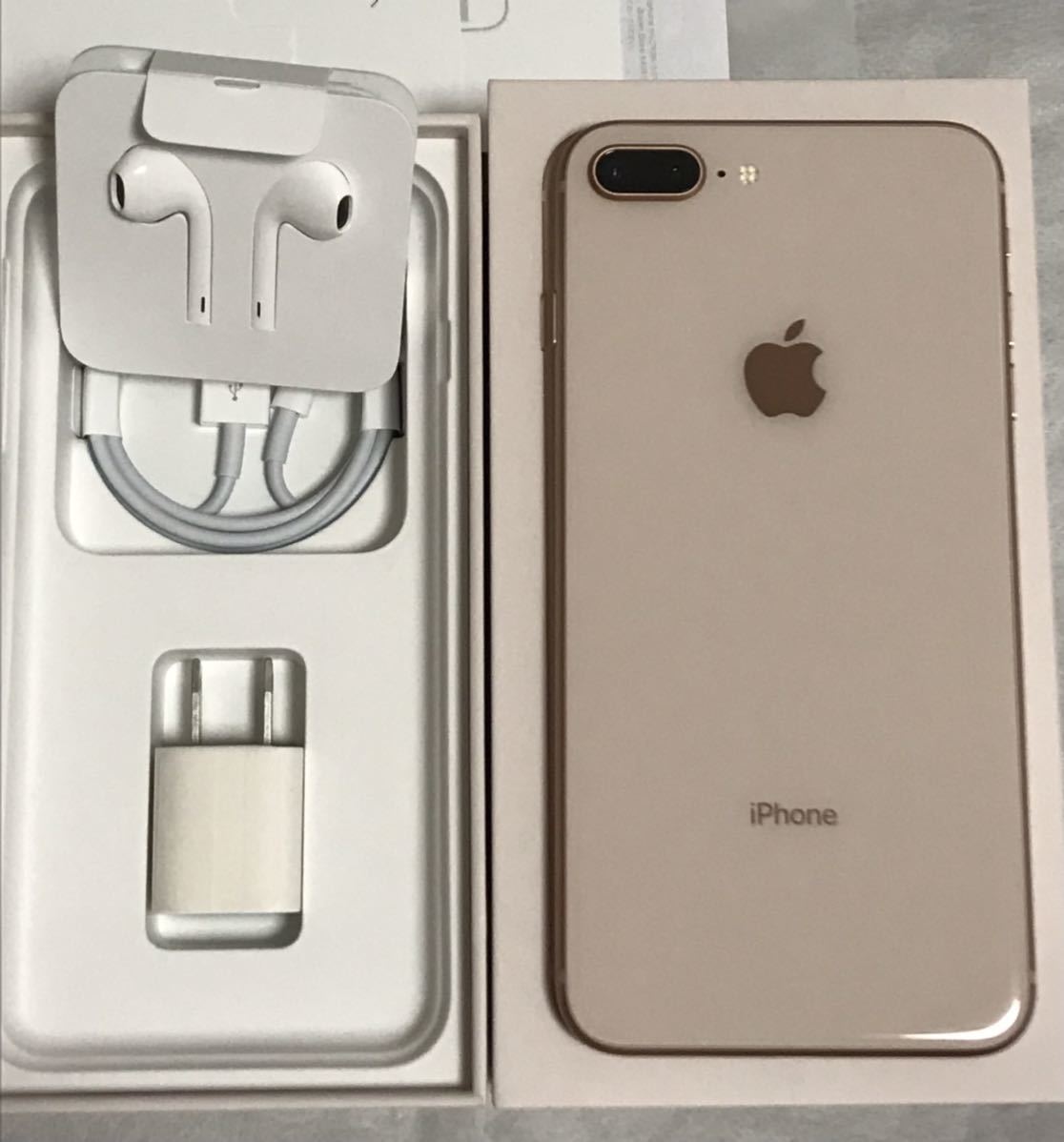 美品100%】SIMフリーiPhone8 Plus iPhone8plus 64GB silver アイフォン