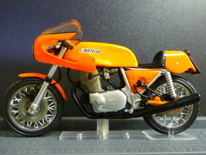 ixo 1/24 Laverda SFC750 1971 ラヴェルダ　ラベルダ　SFC　750　クラシック　ビンテージ　レトロ