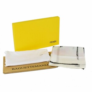 Fendi フェンディ フーラード バゲットマニア スカーフ 白 ロゴ プリント FXT071 31390579