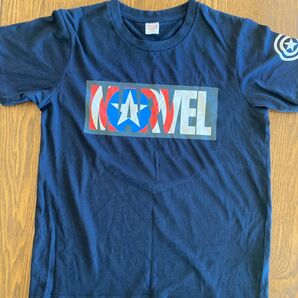 MARVEL 紺色Tシャツ