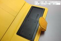 新品 セレブ専用 クロコダイル センター取り 一枚革使用 多機種対応 手帳型 スマホケース 2011 GOLD FLOWER （イエロー系）４_画像6