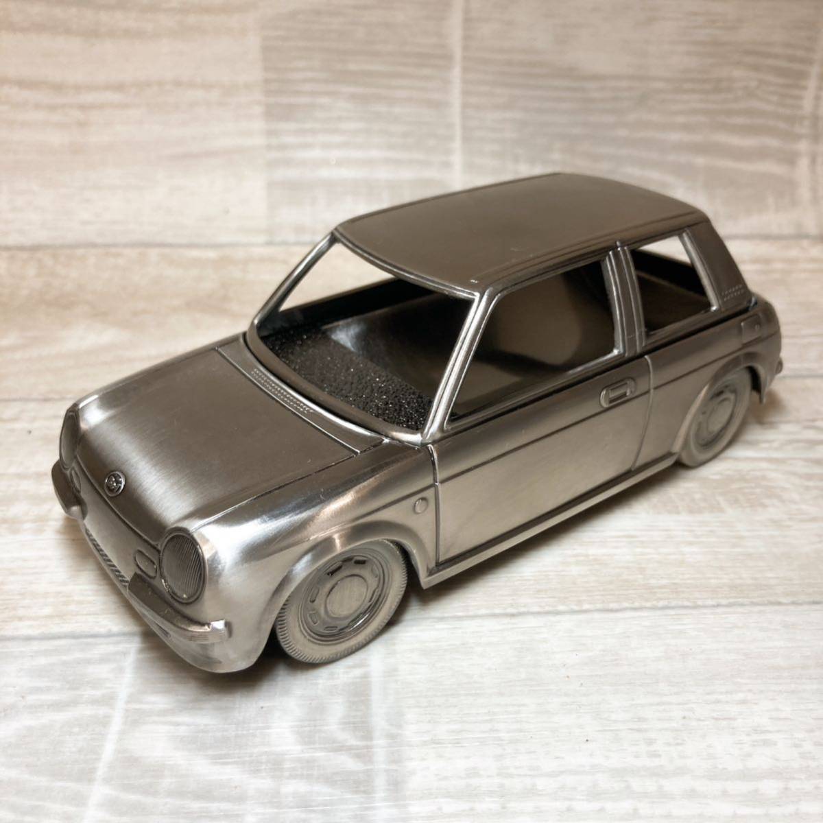 希少 昭和レトロ 日産ニューマンスカイライン(R30) オルゴール付タバコ