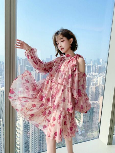 薔薇ワンピース　夏　ティヤードドレス　オープンショルダー　リボン　フレア　上品　清楚　かわいい　韓国　女子会　パーティー　結婚式