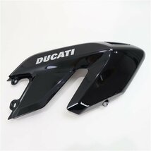 ♪DUCATI/ハイパーモタード1100S 純正 右側 サイドシュラウド(D0817B10)塗装品_画像1