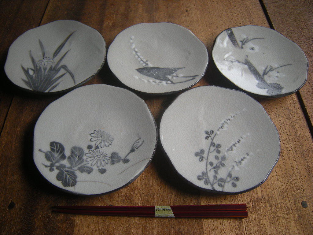 Mitsu◇Sample item [New * Unused] Rokukube Crazy Hand-painted Kihana Japanese Plate 5.5 inches (16.2 cm x 2.2 cm) Set of 5 *Great Bargain*, Japanese tableware, dish, Medium Plate