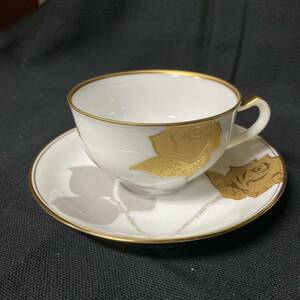 Okura Ceramics Okura 6 Customer Set Cup Cup &amp; Sorcer Gold Rose Flowers