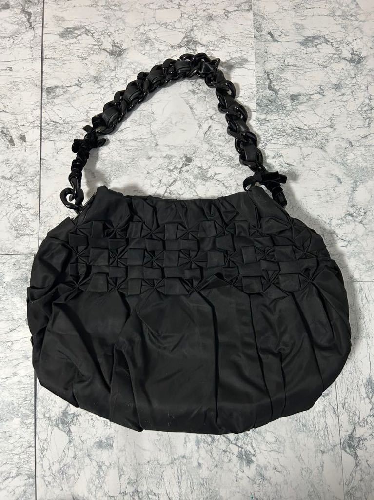ヤフオク! -「プラダ フリル バッグ」の落札相場・落札価格
