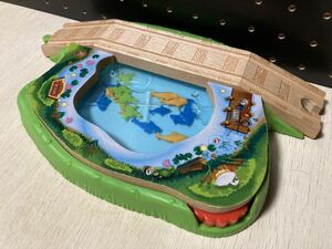 ★レア 廃版コレクション リリィ池の橋 Spin & Swim Lily Pond Bridge きかんしゃトーマス 木製レール　マテル社