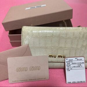 MIU MIU 三つ折財布 小銭入れ 長財布 札入れ