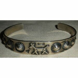 超希少!VTG NAVAJO 1930’s FRED HARVEY SILVER BRACELET HORSE MAN EYE STAMPWORK USA ナバホビンテージスタンプワークシルバーバングル