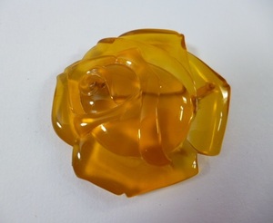 фbook@ tortoise shell white . brooch ф tortoise shell 