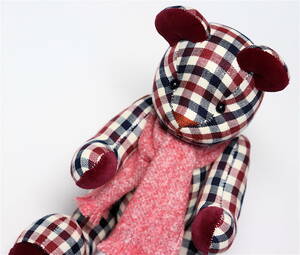 Art hand Auction [Handgemacht] Muffler Red Check Teddybär Handgemachtes Bärenstofftier Neu unbenutzt, Teddybär, Teddybär-General, Körperlänge 10cm - 30cm