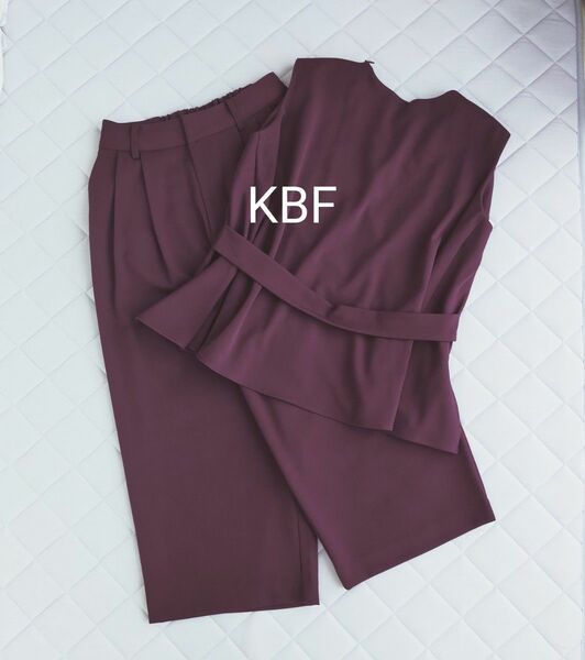 【KBF】 KBF バックデザインノースリーブセットアップ