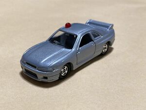 トミカ 日産 スカイラインGT-R R33 パトロールカー　覆面パトカー