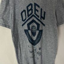 OBEY 半袖プリントTシャツ　古着　Mサイズ　ブルーグレー_画像2