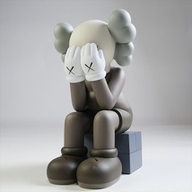 KAWS カウズ ×MEDICOM TOY COMPANION Passing Through フィギュア 2013年モデル 茶 Size 【フリー】 【新古品・未使用品】 20765828_画像1