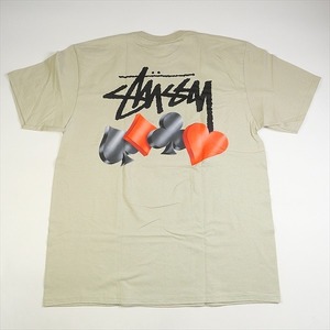 STUSSY ステューシー 23AW SUITS TEE KHAKI Tシャツ カーキ Size 【L】 【新古品・未使用品】 20774255