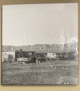 Dogs Chasing My Car In The Desert　John Divola　ジョン・ディボラ　 Nazraeli Press