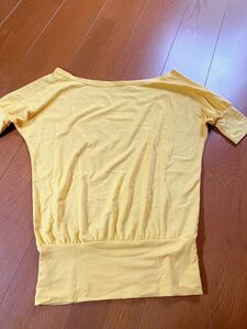 ドルマンシャツ　 トップス　イエロー　フリーサイズ　半袖　Tシャツ　ストレッチ