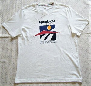 リーボック　Reebok CLASSIC　カジュアルスポーツ用コットンTシャツ　白色　サイズ XO　グラフィック柄　定価 4,239円　＠アディダス社製