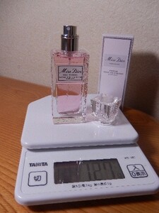 人気♪ほぼ満タン 127g(^^ゞ 30ml-SP スプレー「MissDior：ミスディオール ローズローズ ヘアミスト」全体美品 _/_/ 交渉OK、匿名OK！ _/_/