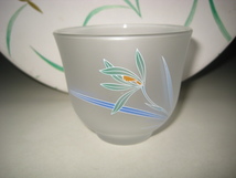 香蘭社 蘭 グラス 5客 セット　5色 スリガラス　茶 デザート 多様 カップ　箱付_画像2
