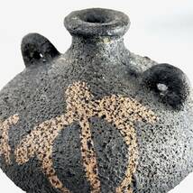 ハワイ　パホイホイ溶岩製　フラワーベース ハワイアントレジャー社　亀模様　花瓶　一輪挿し　壺 直径11.5cm 、高さ8.5cm_画像9