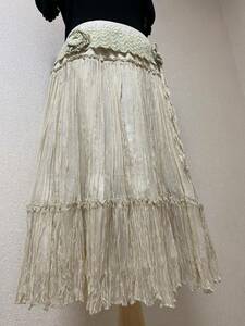  silk skirt *USED* soft pleat Flare beige Pink House liking . person axes femme liking . person 