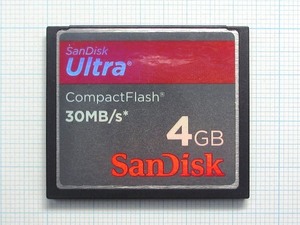 ★SanDisk コンパクトフラッシュ ４ＧＢ 中古★送料６３円～