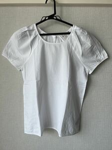  Gap short sleeves blouse (XS size ) white 