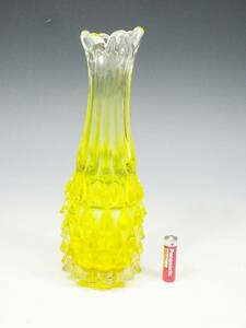 ◆(TD) 昭和レトロ ガラス製 花瓶 高さ：約27cm クリア イエロー フラワーベース 置物 変形 黄色 花びん 花器 ビンテージ インテリア雑貨
