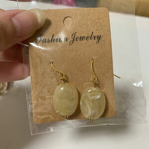 ピアス アンティーク調 お洒落 両耳 ハンドメイド