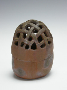  Bizen . Japan industrial arts . regular member Ogawa preeminence warehouse Bizen hand . legume censer 