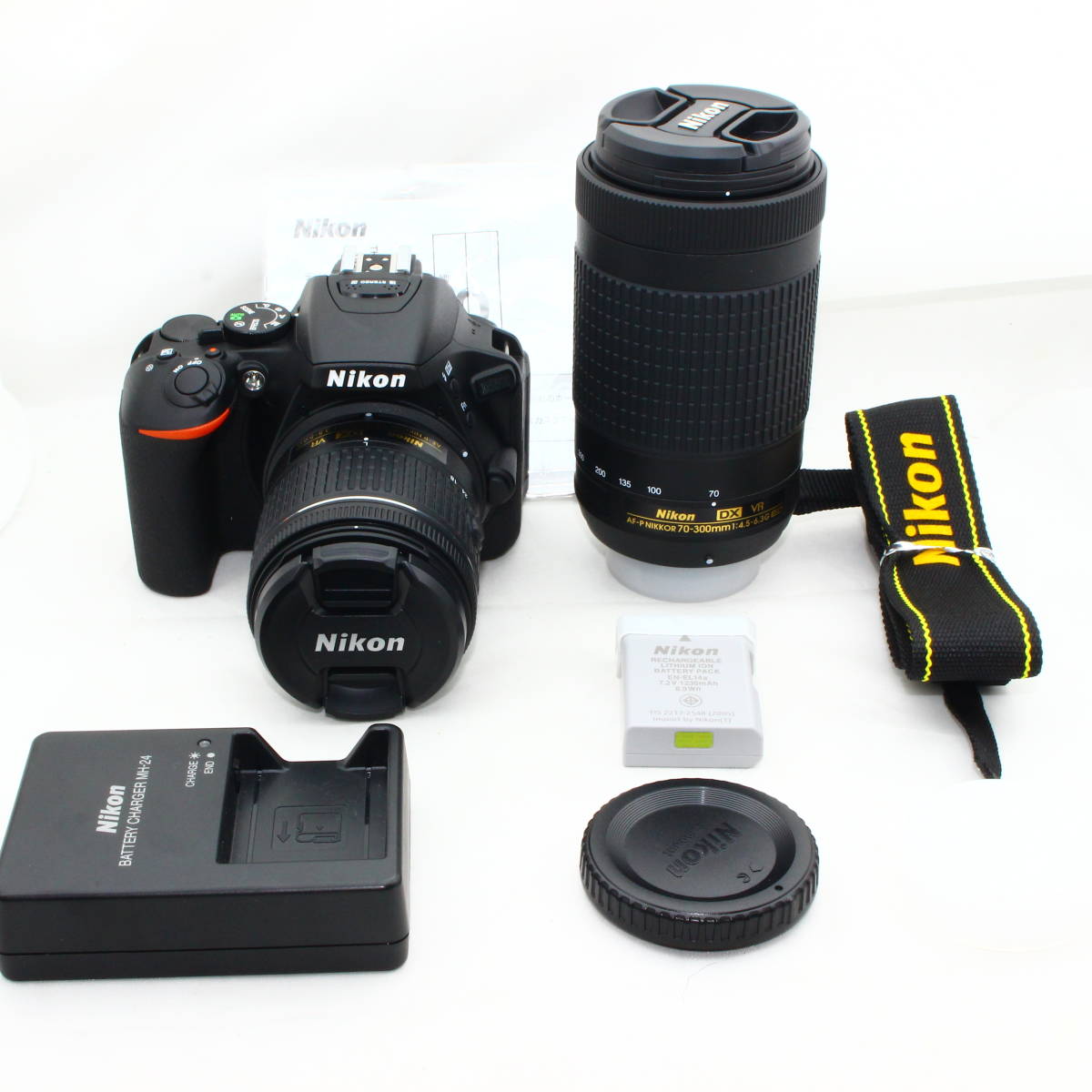 専門通販 Nikon D5600 ダブルズームキット デジタル一眼