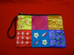 ベトナム刺繍ポーチ/小物小銭印鑑化粧品通帳筆記用具ペン入れに