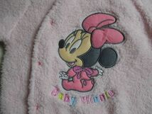 BC660【Disney】baby　ディズニー　ロゴ刺繍　ドット模様　足滑り止め付き　カバーオール　オーバーオール　女児　淡赤　50-80_画像3