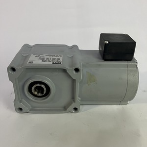 送料無料!!　GTR（ニッセイ）　モーター　F2SM-15-80-T90T　未使用品　シール跡有　【992302500732】