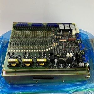 送料無料!!　FANUC　ファナック　AC3軸サーボアンプ　A06B-6057-H302　中古整備品　【992302500758】