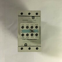 送料無料!!　SIEMENS　電磁接触器　3RT1046-1BB44（SO　AC3　DC24　2NO＋2NC）未使用品　　【992304500806】_画像1