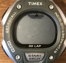 SS-1069■送料込■TIMEX IRONMAN TRIATHLON 30 LAP START SPLIT デジタル腕時計 メンズ 防水 アンティーク 36g●ジャンク扱い/くATら_画像2