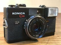 SS-1201■送料込■KONICA C 35 EF HEXANON 一眼レフカメラ フィルムカメラ 342g●ジャンク扱い/くATら_画像1