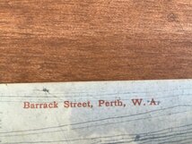 FF-5839 ■送料込■ 外国葉書 Barrack Street, Perth, W.A. 街 馬車 店 看板 女性 建物 建築物 人 道 風景 景色 絵葉書 写真 古写真/くNAら_画像2